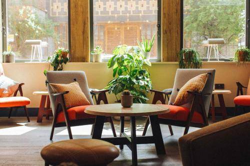Qbic Hotel London City, London